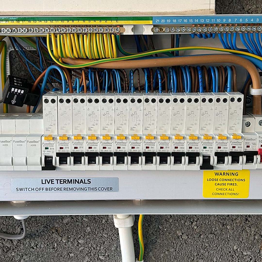 Electrical fuse box